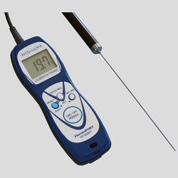 Hand-Held Thermometer (High-Speed Response Temperature Compensation System), With Calibration Certificate