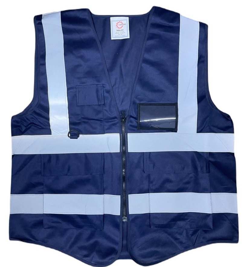 Reflective vest with pockets